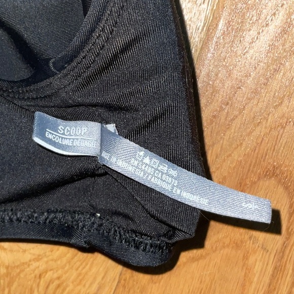 Aerie deep scoop neck, wide strap, black bikini top with removable padding Small - Picture 6 of 6